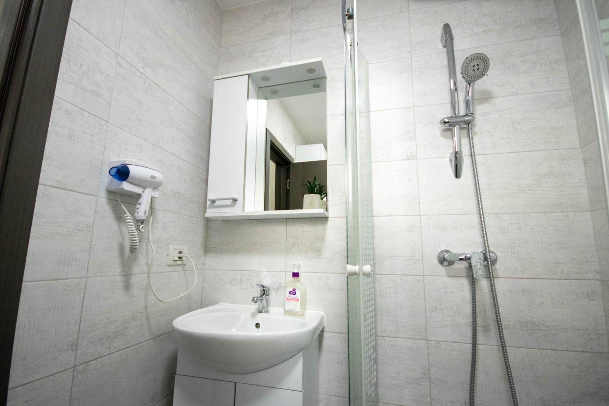 Astar Apartments - Small Rădăuţi Buitenkant foto